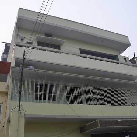 Oyo 7622 Varanasi Stays Exterior foto