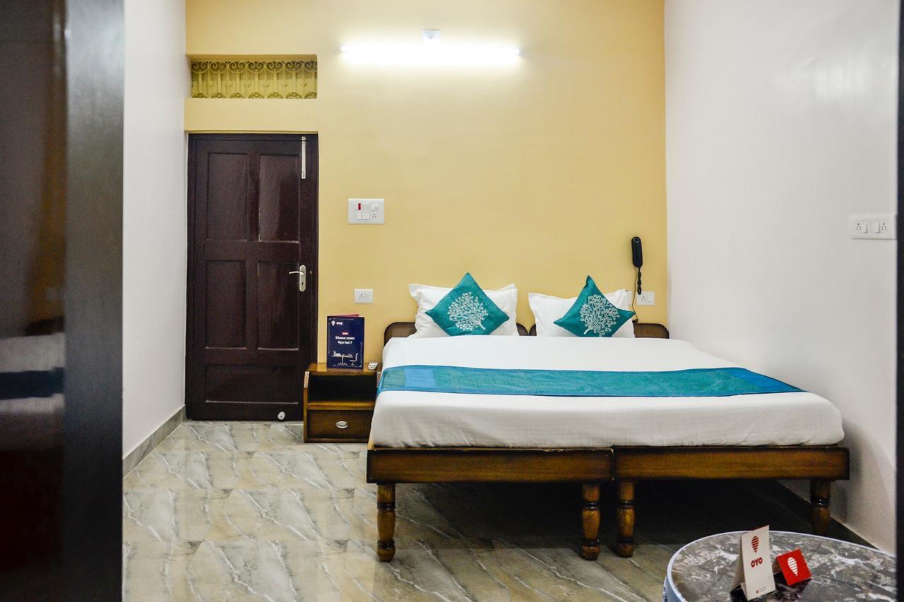 Oyo 7622 Varanasi Stays Exterior foto